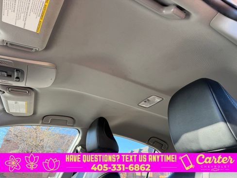 Used 2023 Toyota Camry SE image 18