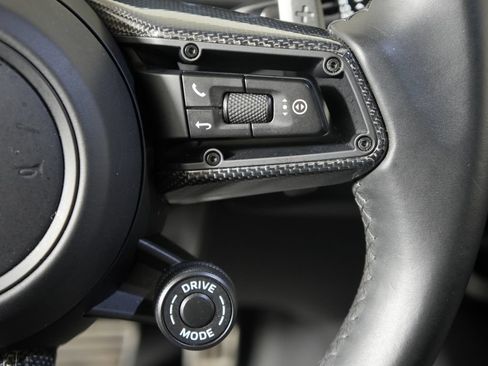 Certified 2024 Porsche Cayenne Turbo AWD/4WD image 33