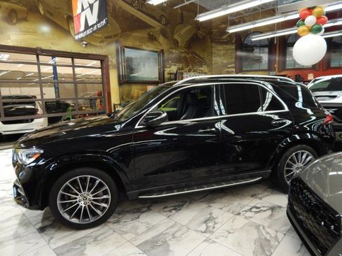Used 2022 Mercedes-Benz GLE 350 4MATIC w/ AMG Line Exterior image 9