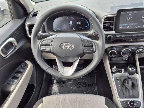 New 2026 Hyundai Venue SEL FWD image 11
