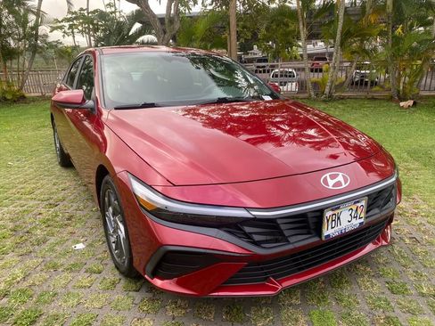 Used 2024 Hyundai Elantra SEL FWD image 19