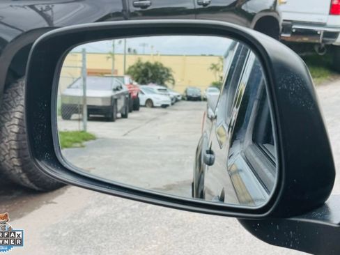 Used 2018 Nissan Frontier SV RWD image 16