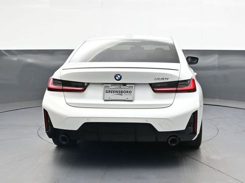 Used 2023 BMW 330i Sedan w/ M Sport Package RWD image 4
