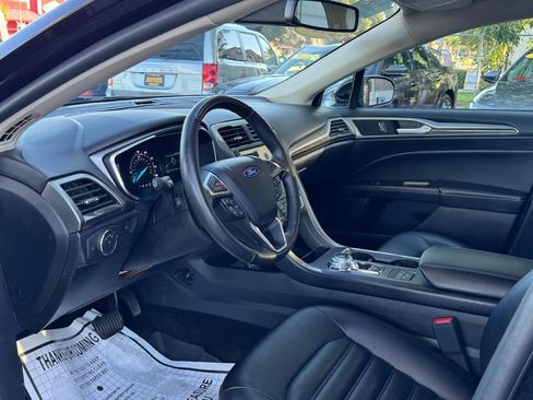 Used 2020 Ford Fusion SEL image 11