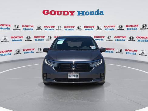 Certified 2024 Honda Odyssey EX-L image 3