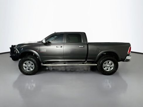 Used 2017 RAM 2500 Laramie w/ Convenience Group AWD/4WD image 4