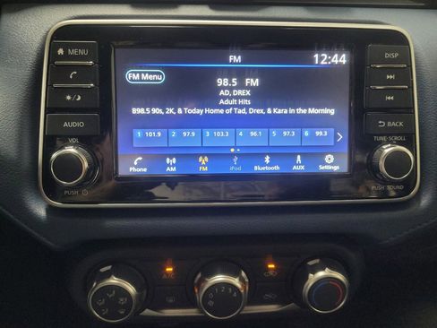 Used 2025 Nissan Versa SV w/ Trunk Package FWD image 25
