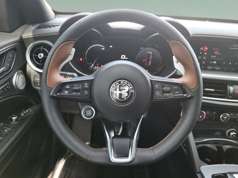 New 2025 Alfa Romeo Stelvio Sprint image 57