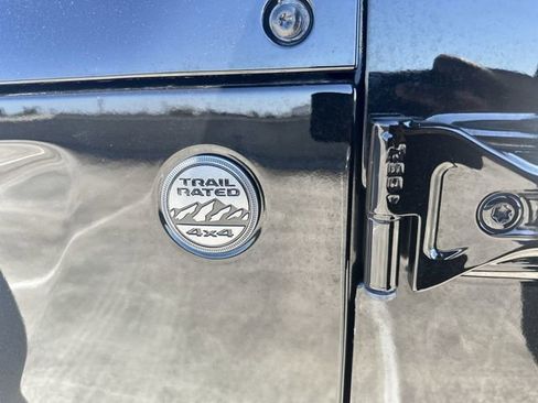 Used 2025 Jeep Wrangler Sport S image 12