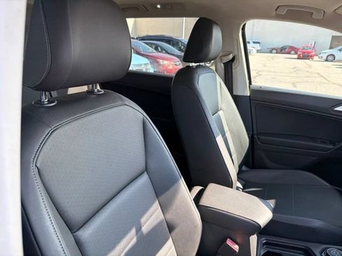 Used 2019 Volkswagen Tiguan SE w/ Panoramic Sunroof Package AWD/4WD image 21