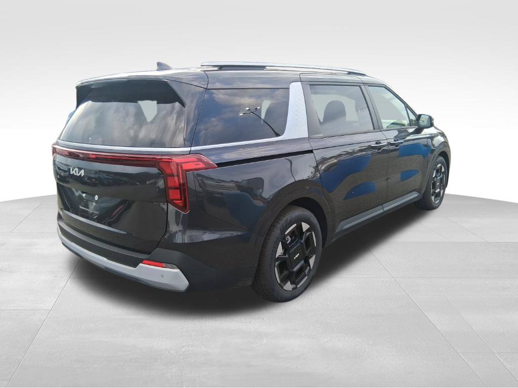 Certified 2026 Kia Carnival EX FWD image 6