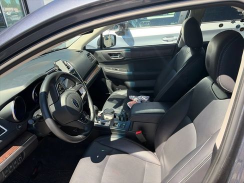 Used 2017 Subaru Outback 2.5i Limited AWD/4WD image 13