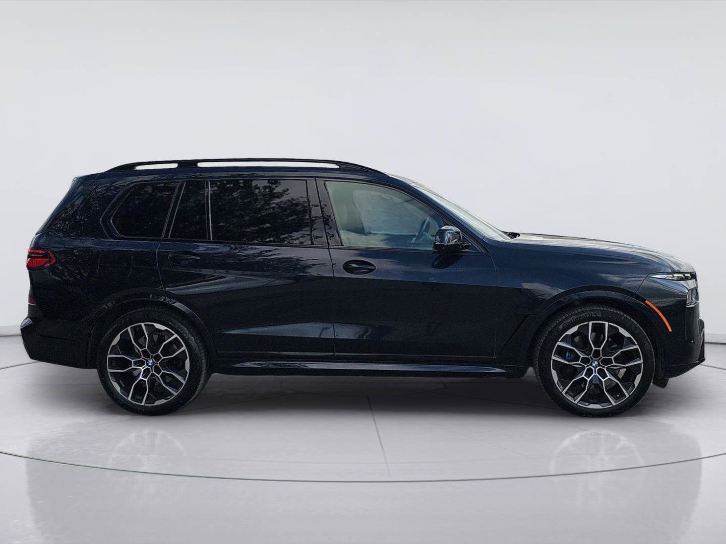 Used 2025 BMW X7 xDrive40i w/ Executive Package AWD/4WD image 6