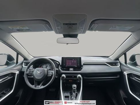 Used 2021 Toyota RAV4 XLE image 10