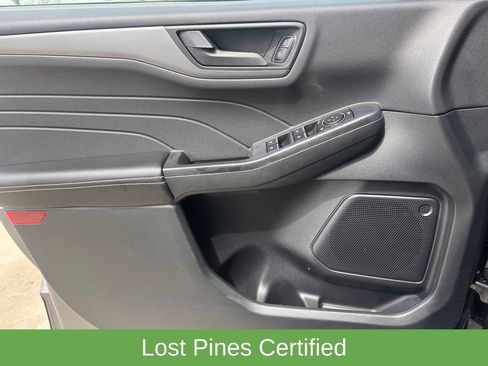 Used 2025 Ford Escape Active FWD image 21