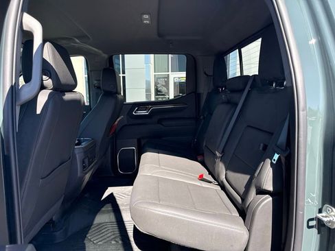 Used 2026 Chevrolet Silverado 1500 LT Trail Boss w/ Convenience Package II AWD/4WD image 10