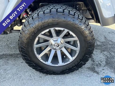 Used 2025 Jeep Gladiator Mojave image 11