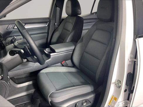 Used 2026 GMC Terrain AT4 w/ LPO, Floor Liner Package AWD/4WD image 18