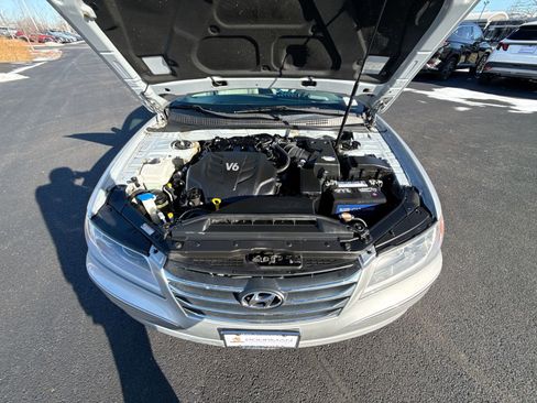 Used 2011 Hyundai Azera Limited w/ Logic 7 Surround Sound Pkg 4 image 25