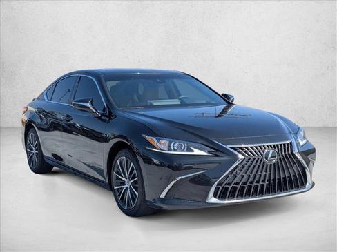 Used 2025 Lexus ES 300h w/ Premium Package FWD image 3