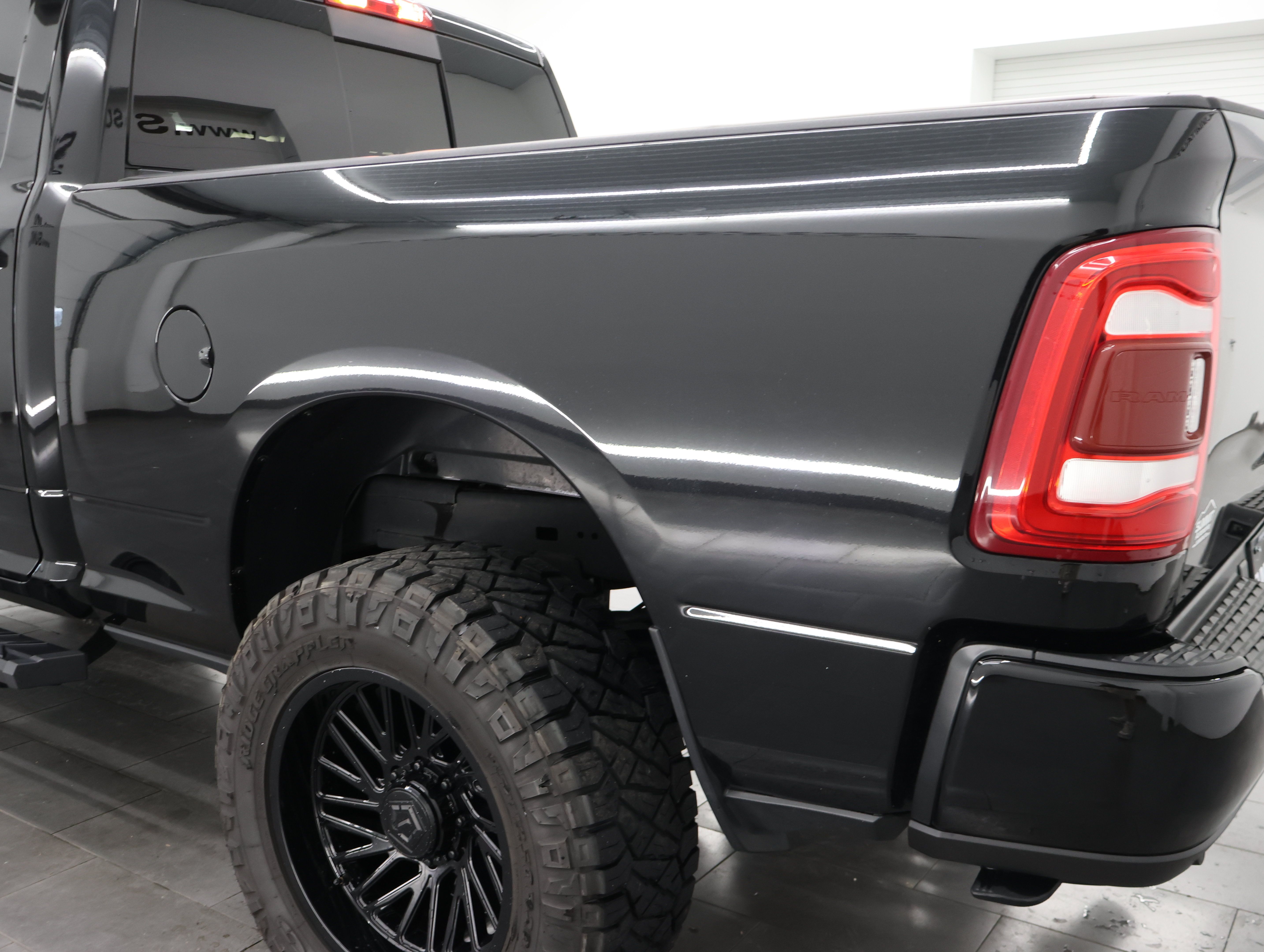 Used 2024 RAM 2500 Laramie AWD/4WD image 29