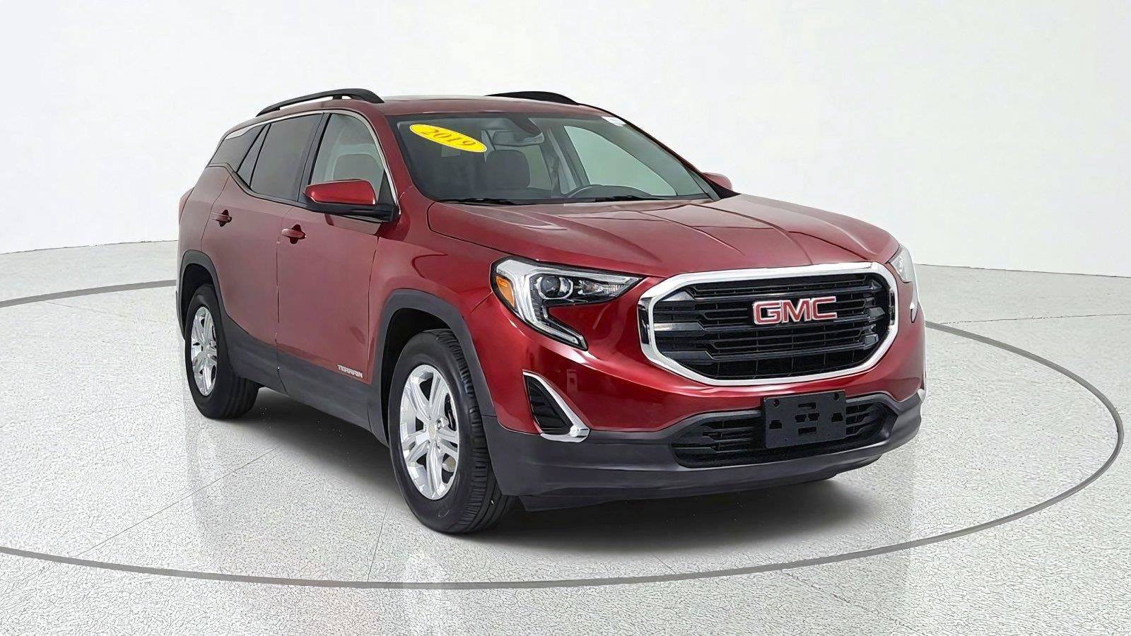Used 2019 GMC Terrain SLE w/ Driver Convenience Package FWD image 1