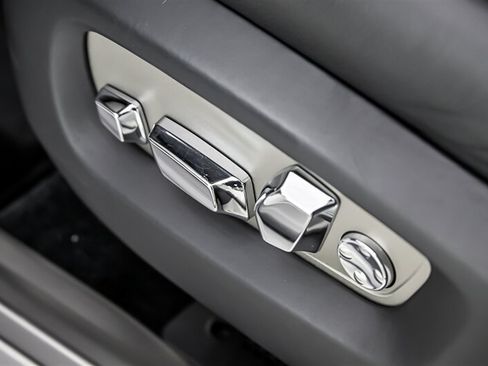 Used 2015 Rolls-Royce Ghost RWD image 25