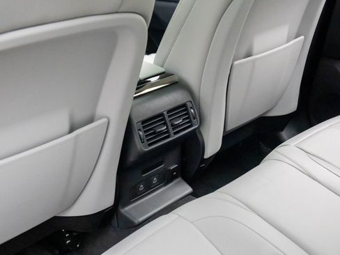 Used 2024 Land Rover Range Rover Velar Dynamic SE image 15