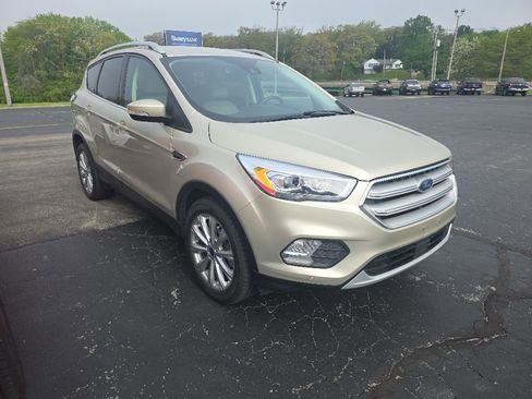 Used 2017 Ford Escape Titanium w/ Equipment Group 301A FWD image 3