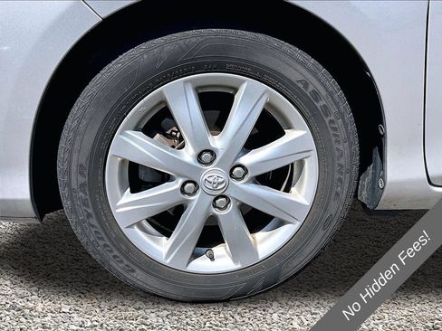 Used 2015 Toyota Yaris LE FWD image 9