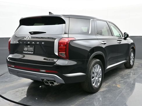Used 2025 Hyundai Palisade SE image 4
