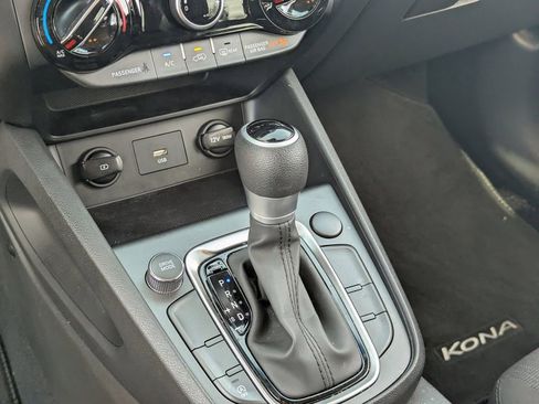 Used 2023 Hyundai Kona SEL image 31