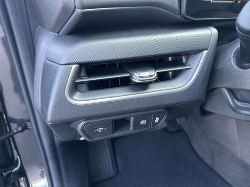 New 2025 Kia K4 LXS image 30