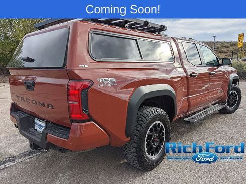 Used 2025 Toyota Tacoma TRD Off-Road w/ TRD Off Road Upgrade Package AWD/4WD image 3