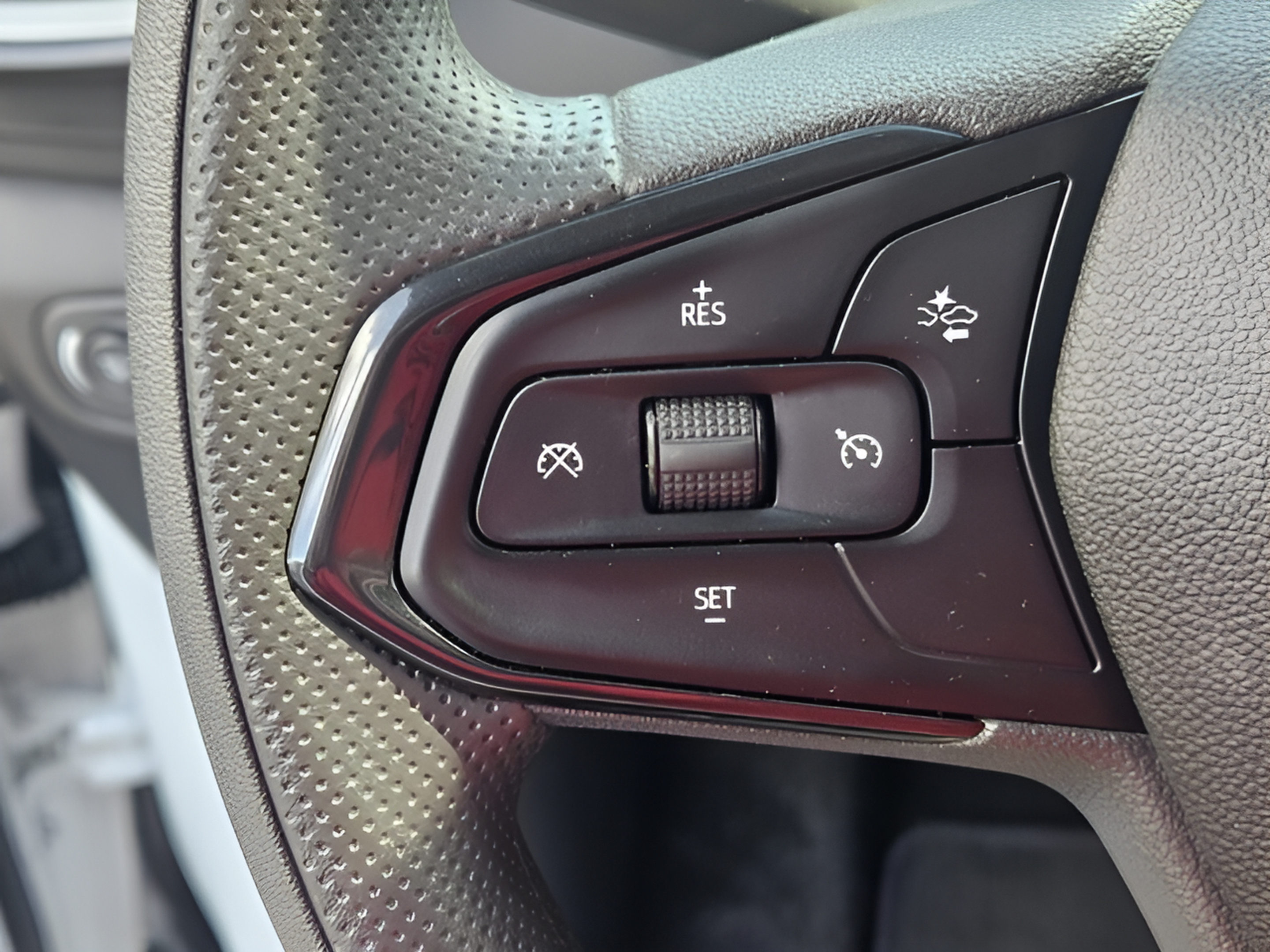 Used 2025 Chevrolet TrailBlazer LT FWD image 23