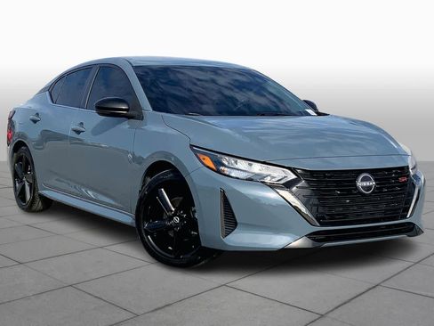 Used 2024 Nissan Sentra SR image 3