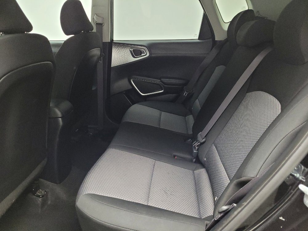 Used 2023 Kia Soul LX w/ Option Group 015 FWD image 18