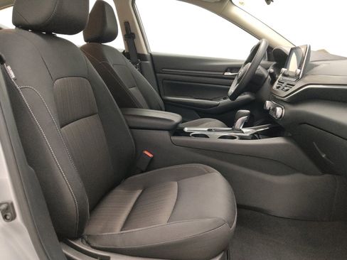 Used 2024 Nissan Altima 2.5 SV image 21