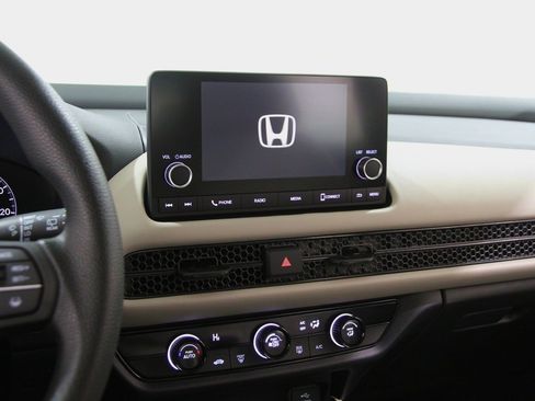 Used 2023 Honda HR-V LX image 9