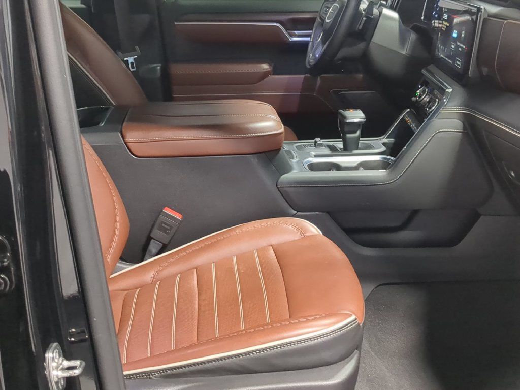 Used 2025 GMC Sierra 1500 Denali Ultimate AWD/4WD image 28
