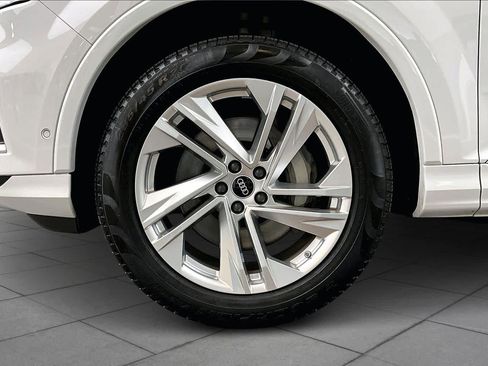 Used 2023 Audi Q7 Premium Plus w/ Premium Plus Package image 11