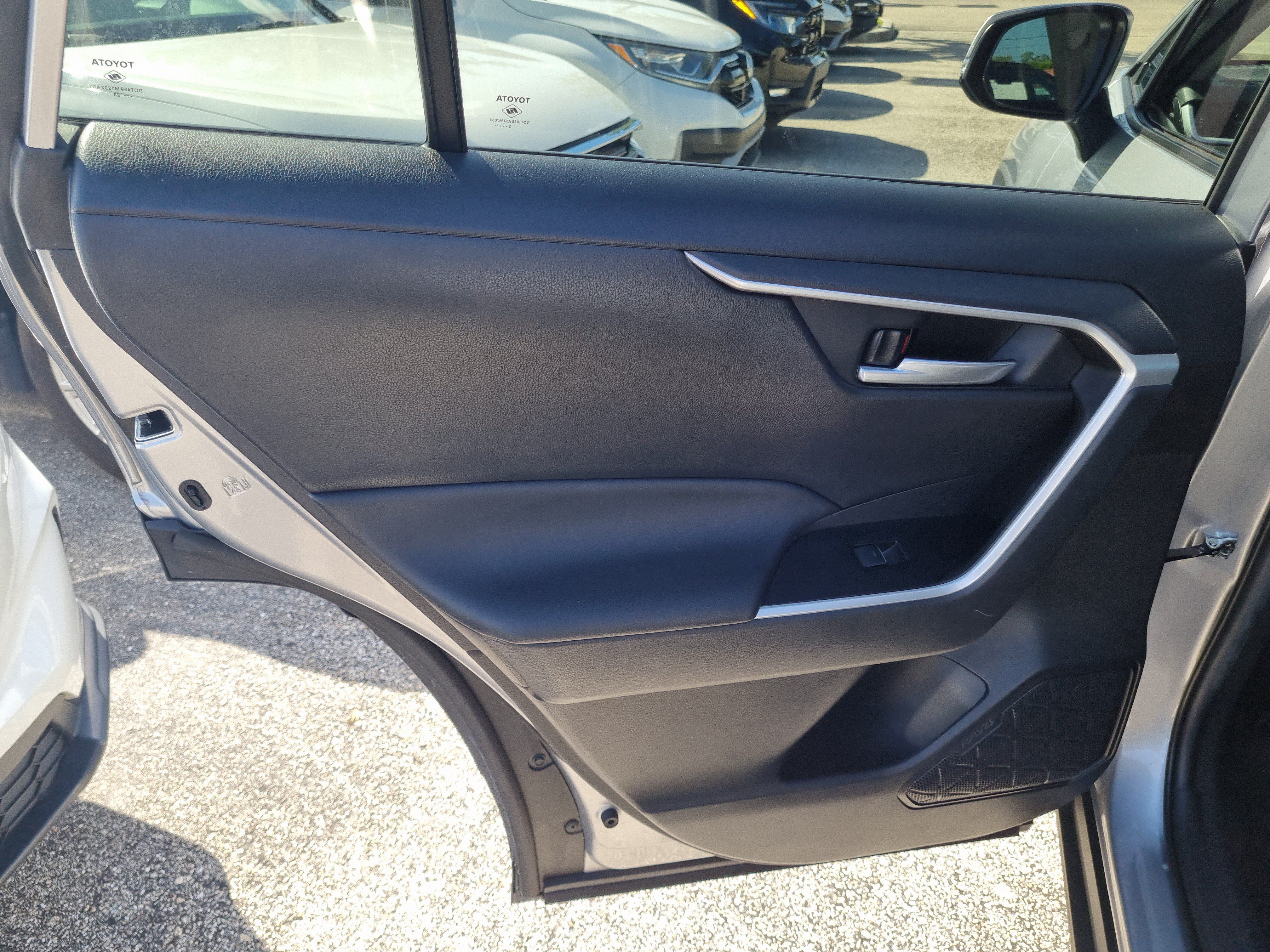 Used 2023 Toyota RAV4 XLE Premium FWD image 15