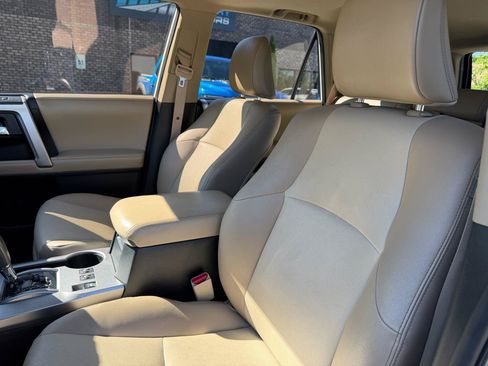 Used 2018 Toyota 4Runner SR5 Premium AWD/4WD image 11