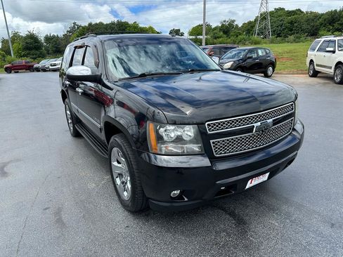 Used 2011 Chevrolet Tahoe LTZ AWD/4WD image 6