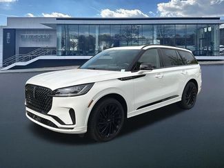 New 2026 Lincoln Aviator Reserve w/ Jet Appearance Package AWD/4WD video 3