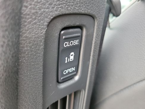 Used 2025 Honda Odyssey Sport-L image 25