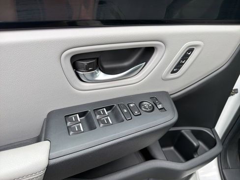 Certified 2023 Honda Pilot Touring image 29