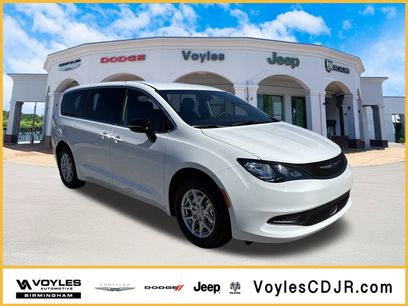 New 2026 Chrysler Voyager LX