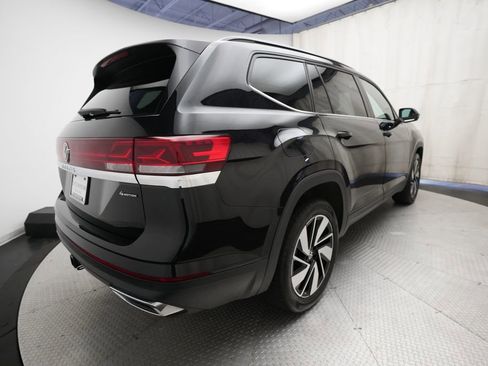Used 2024 Volkswagen Atlas SE AWD/4WD image 13