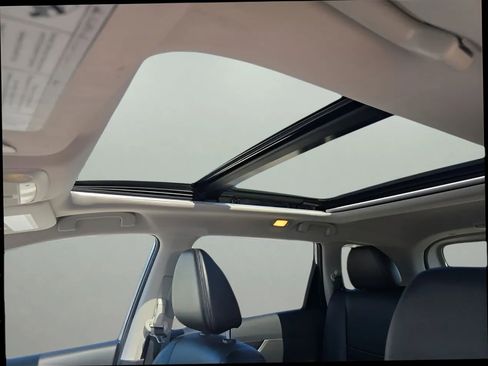 Used 2016 Nissan Rogue SL image 10